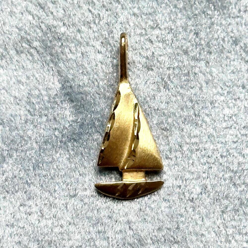 vintage 14k sailboat charm